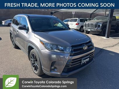 Used 2019 Toyota Highlander SE