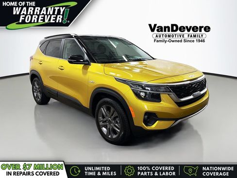 Used 2023 Kia Seltos S AWD/4WD image 1