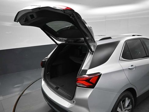 Used 2022 Chevrolet Equinox Premier image 13