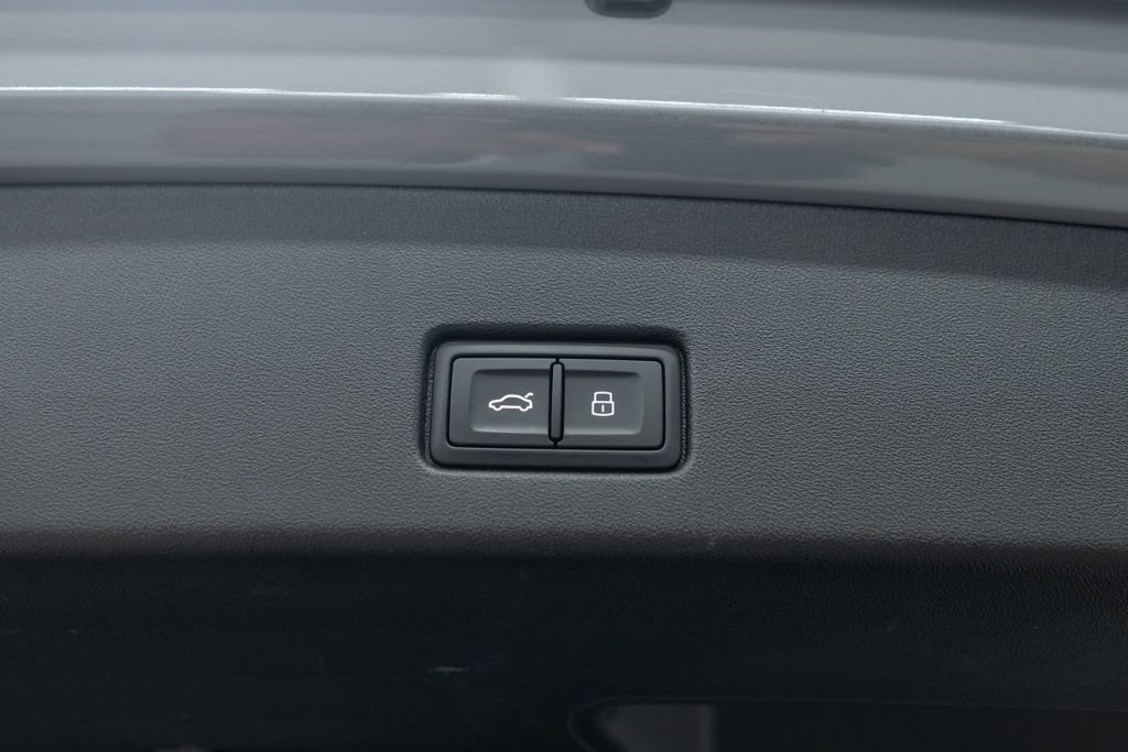 Used 2023 Audi Q4 e-tron Premium Plus w/ Premium Plus RWD image 35