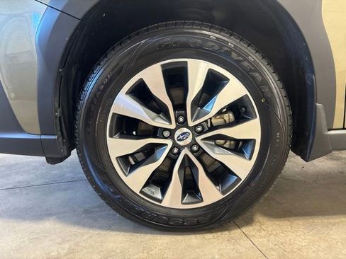 Used 2024 Subaru Outback Limited AWD/4WD image 10