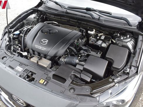 Used 2018 MAZDA MAZDA3 Sport FWD image 32