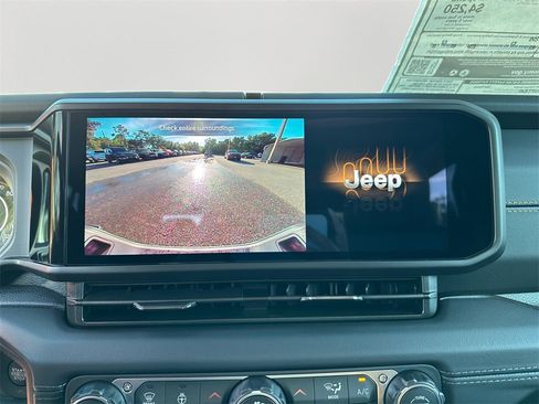 New 2025 Jeep Gladiator Sport w/ Premium Package image 26