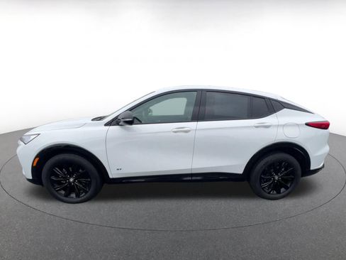 Used 2025 Buick Envista Sport Touring image 9