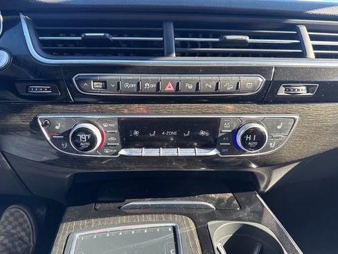 Used 2019 Audi Q7 3.0T Prestige image 33