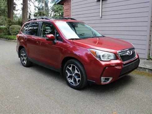 Used 2014 Subaru Forester 2.0XT Touring AWD/4WD image 2