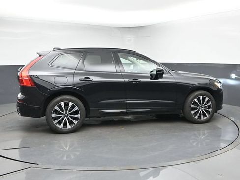 Used 2024 Volvo XC60 B5 Plus w/ Protection Package Premier AWD/4WD image 9