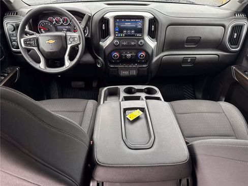 Used 2022 Chevrolet Silverado 1500 LT AWD/4WD image 13