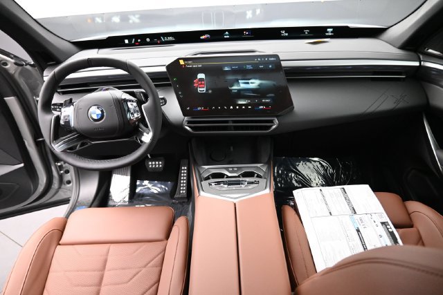 New 2027 BMW X5 xDrive40i w/ M Sport Professional Package AWD/4WD image 14
