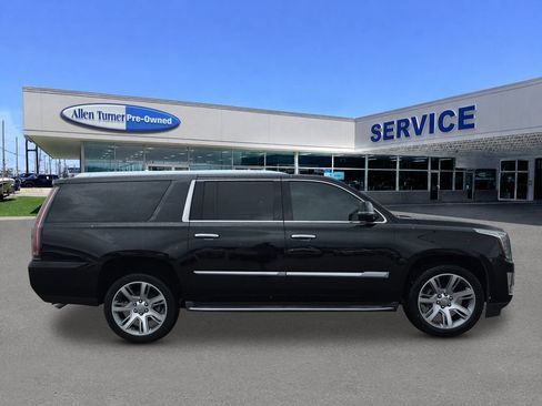 Used 2016 Cadillac Escalade ESV Luxury RWD image 9