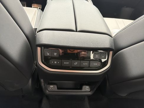 Used 2025 Lexus TX 500h AWD w/ Technology Package image 26