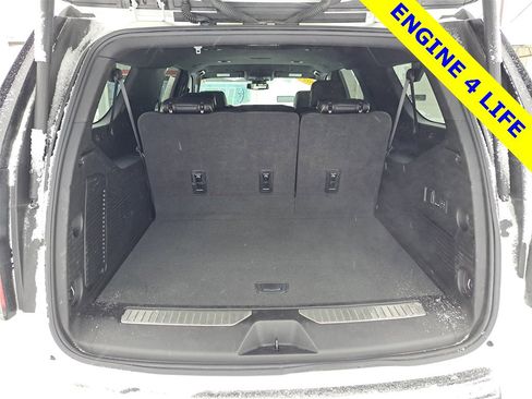 Used 2024 Chevrolet Suburban Premier image 26