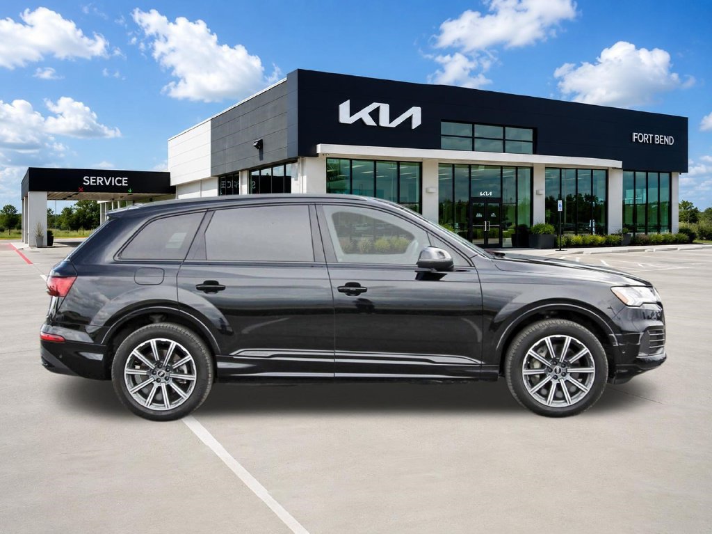 Used 2022 Audi Q7 2.0T Premium Plus w/ Premium Plus Package AWD/4WD image 4