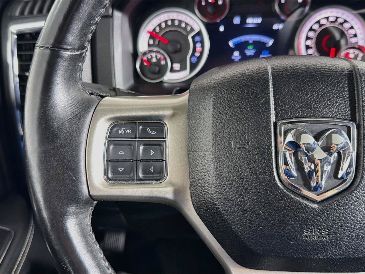 Used 2017 RAM 1500 Laramie w/ Convenience Group AWD/4WD image 46