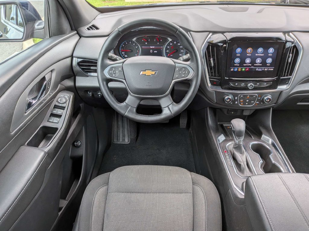 Used 2023 Chevrolet Traverse LT FWD image 14