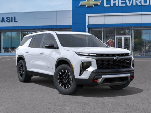 New 2026 Chevrolet Traverse Z71 w/ Driver Confidence Package AWD/4WD image 7