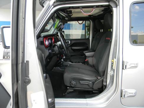 Used 2020 Jeep Gladiator Rubicon image 11