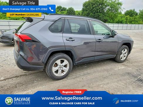 Used 2020 Toyota RAV4 XLE AWD/4WD image 4