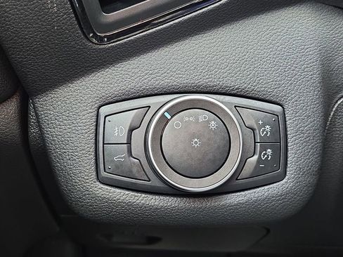 Used 2018 Ford Escape SEL image 25