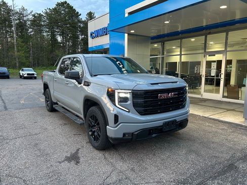 Used 2024 GMC Sierra 1500 Elevation w/ LPO, Elevation Black Package AWD/4WD image 2