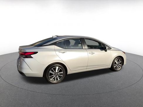 Used 2025 Nissan Versa SV FWD image 14