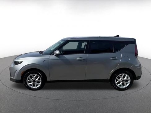 Used 2025 Kia Soul LX w/ LX Technology Package image 7