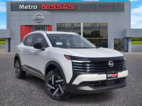 New 2026 Nissan Kicks SV image 1