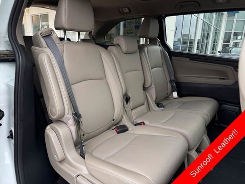 Certified 2022 Honda Odyssey Touring image 10
