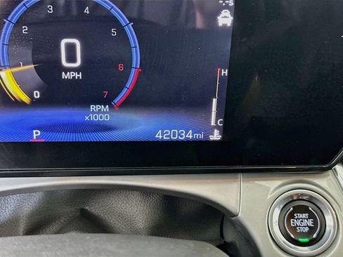 Used 2025 Chevrolet Trax LT FWD image 18