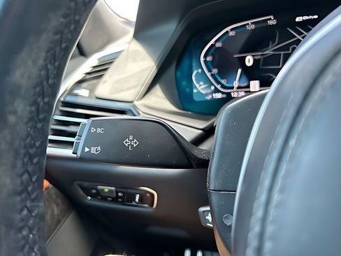Used 2022 BMW X5 xDrive45e w/ M Sport Package AWD/4WD image 32