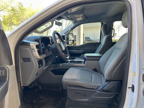 Used 2024 Ford F350 XLT w/ FX4 Off-Road Package AWD/4WD image 6