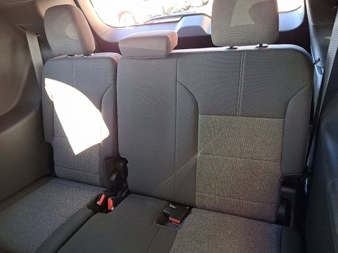 New 2025 GMC Acadia Elevation image 6