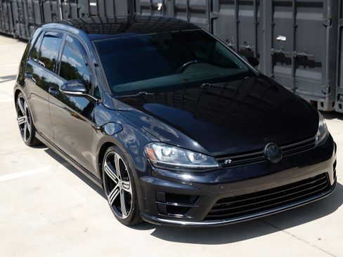 Used 2016 Volkswagen Golf R 4-Door AWD/4WD image 19