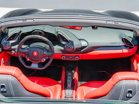 Used 2018 Ferrari 488 Spider RWD image 14
