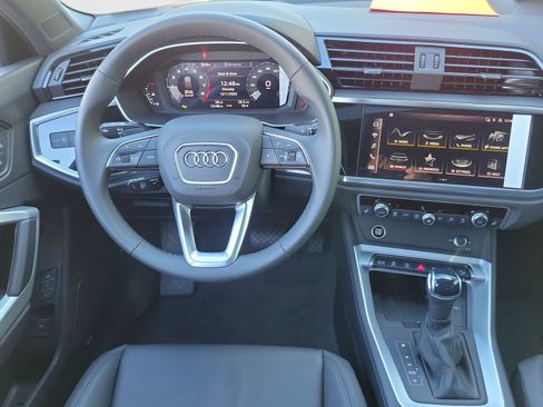 New 2025 Audi Q3 2.0T Premium image 12