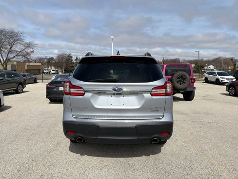 Used 2019 Subaru Ascent Limited w/ Popular Package #2 image 4