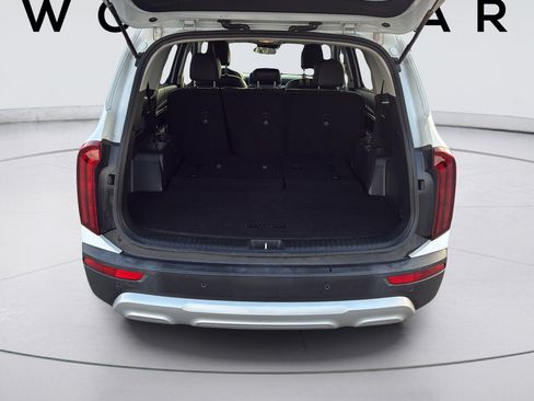 Used 2022 Kia Telluride LX FWD image 19
