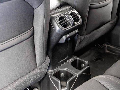 Used 2023 Jeep Gladiator Sport AWD/4WD image 21
