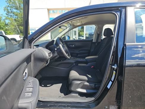 Used 2025 Honda HR-V LX image 9