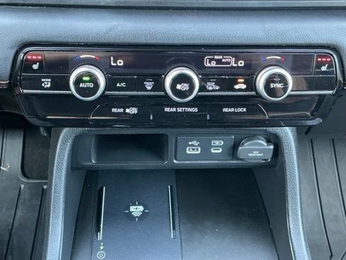 Certified 2025 Honda Pilot TrailSport image 16