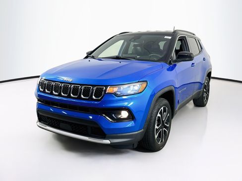 Used 2023 Jeep Compass Limited AWD/4WD image 1