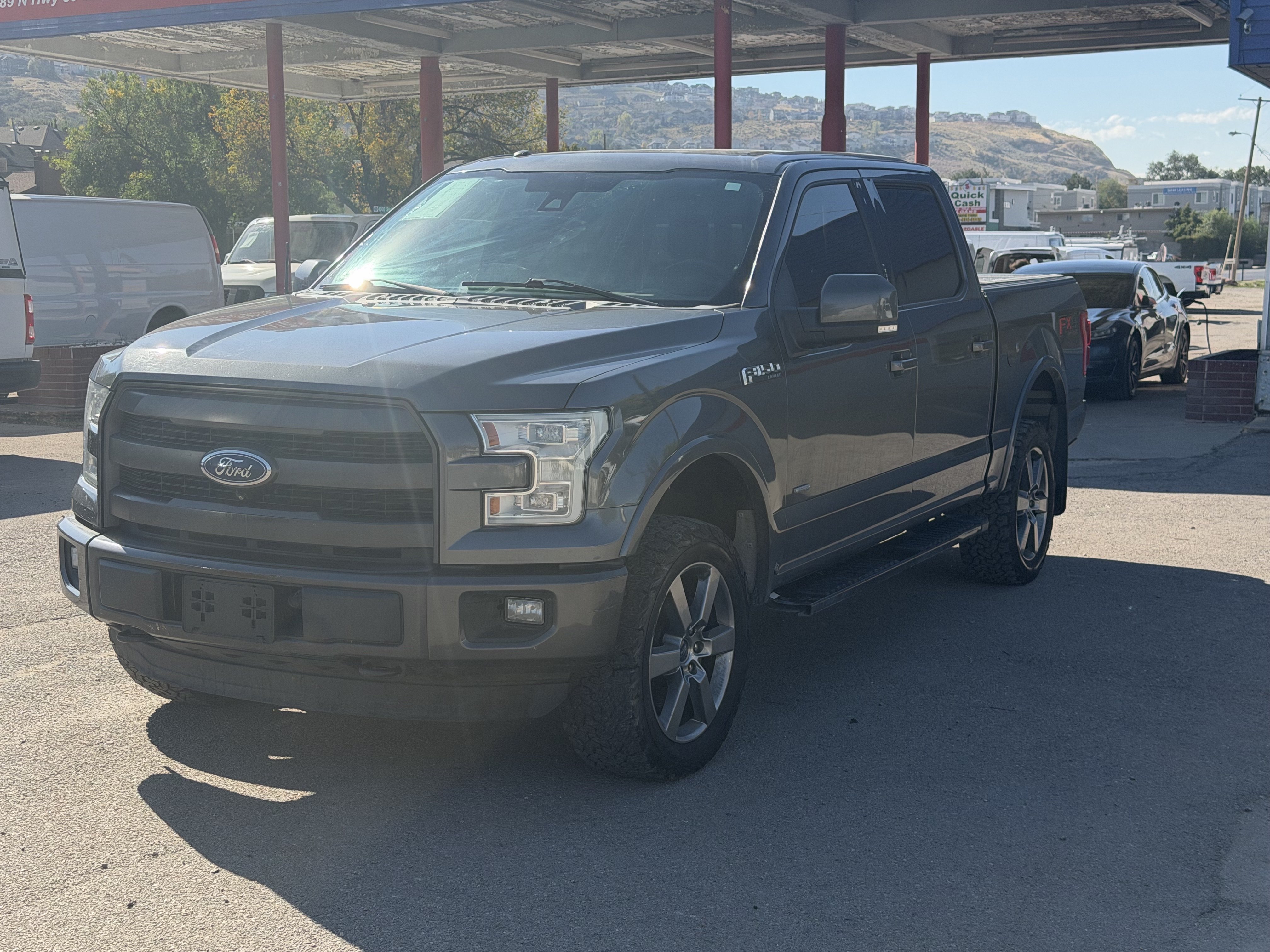 Used 2015 Ford F150 Lariat w/ Equipment Group 502A Luxury AWD/4WD image 2