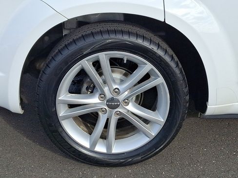 Used 2013 Dodge Avenger SE image 8