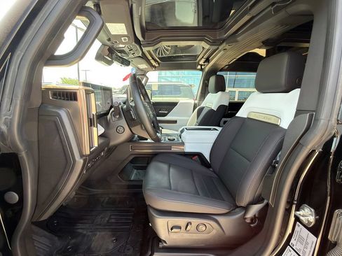 Used 2025 GMC Hummer EV 3X AWD/4WD image 10