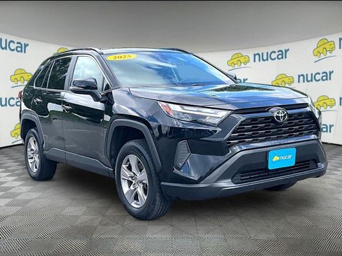 Used 2025 Toyota RAV4 XLE AWD/4WD image 1