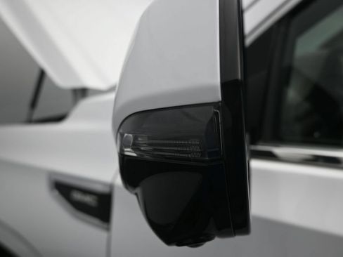 Used 2022 GMC Yukon SLT w/ SLT Premium Package AWD/4WD image 38