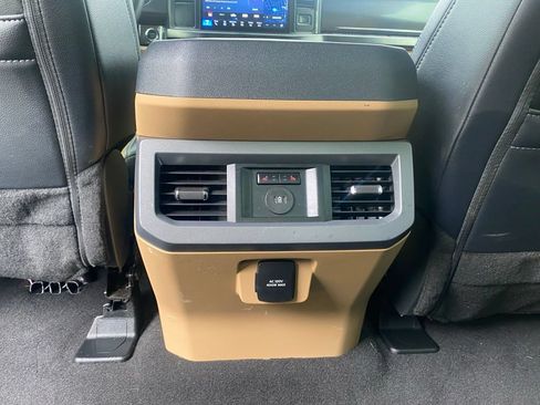Used 2025 Ford F250 Lariat w/ Chrome Package AWD/4WD image 32