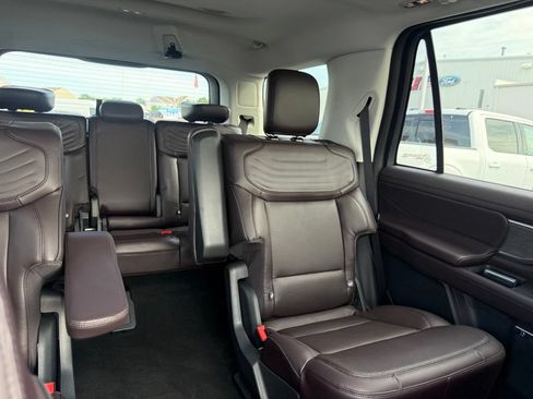 New 2026 Ford Expedition Platinum w/ Platinum Ultimate Package AWD/4WD image 75