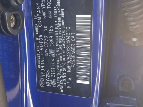 Used 2025 Hyundai Venue SEL FWD image 3