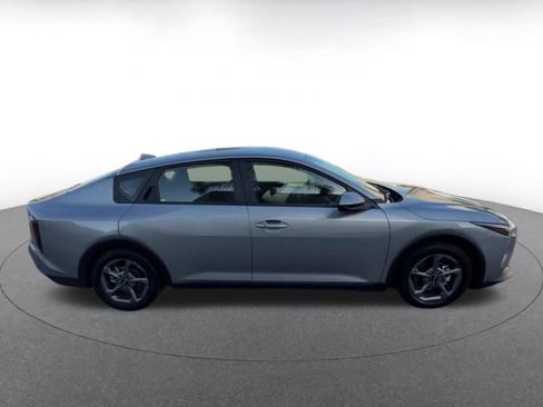 Used 2025 Kia K4 LXS image 15
